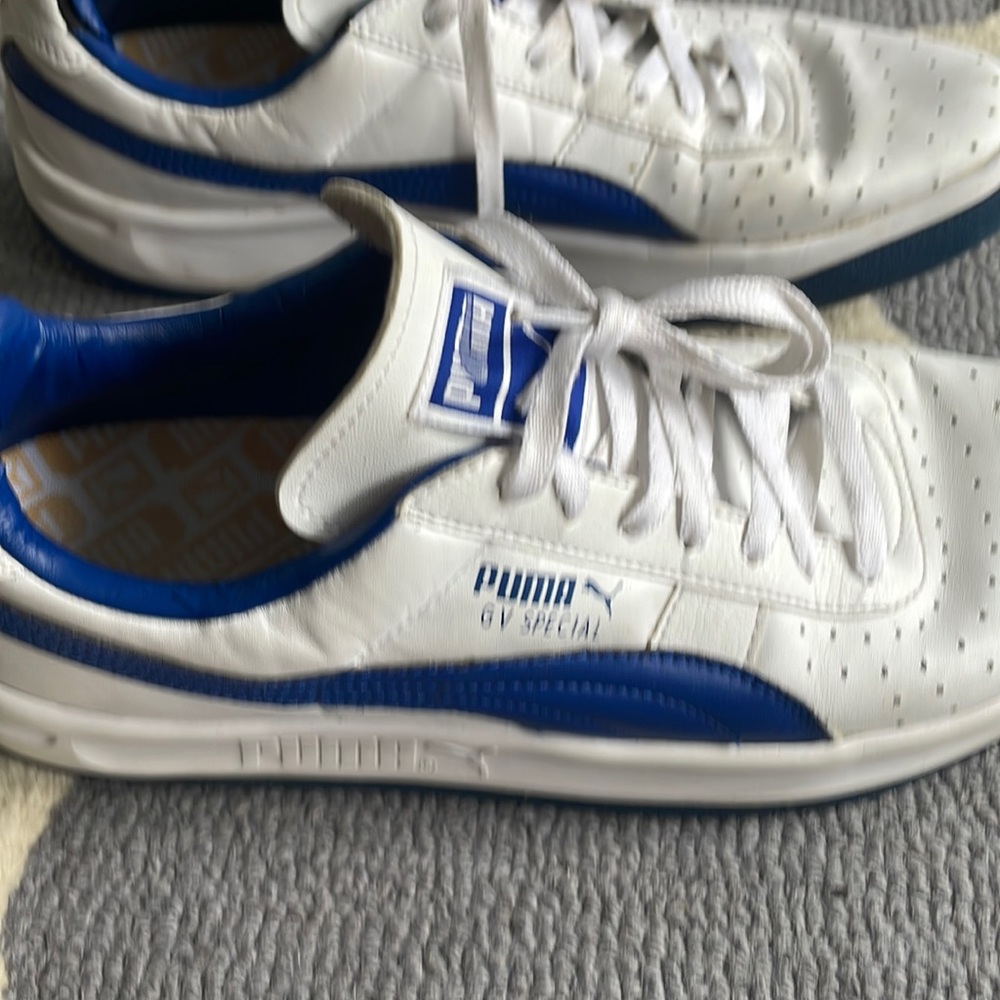 Men’s Puma sneakers